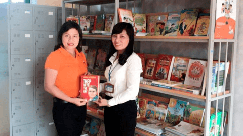 Công ty TNHH Ferroli Asean đã về trao tặng cho Trường Tiểu học Nhật Tân, Tiên Lữ, Hưng Yên 01 kệ sách và 351 cuốn sách.