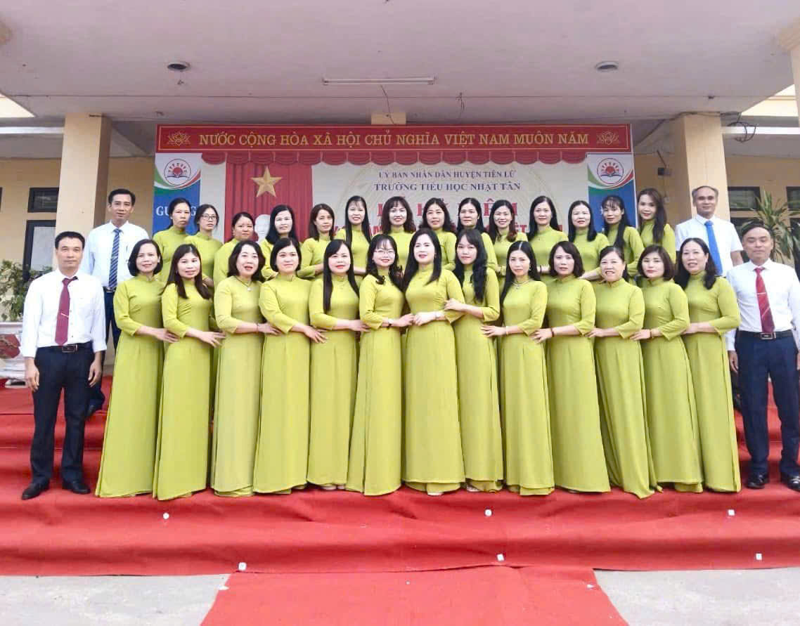 <a href='https://c1nhattantl.hungyen.edu.vn/tin-tuc/truong-tieu-hoc-nhat-tan-long-trong-to-chuc-le-ky-niem-ngay-nha-giao-viet-nam-20112025.html'>TRƯỜNG TIỂU HỌC NHẬT TÂN LONG TRỌNG TỔ CHỨC  LỄ KỶ NIỆM NGÀY NHÀ GIÁO VIỆT NAM 20/11/2025</a>