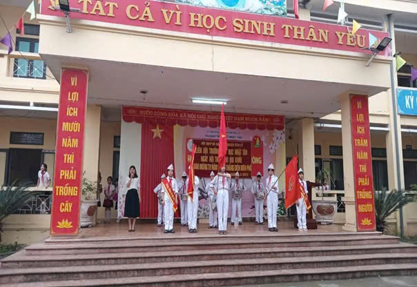 <a href='https://c1nhattantl.hungyen.edu.vn/tin-tuc/ngay-hoi-thieu-nhi-vui-khoe-tien-buoc-len-doan.html'>NGÀY HỘI THIẾU NHI VUI KHOẺ TIẾN BƯỚC LÊN ĐOÀN</a>