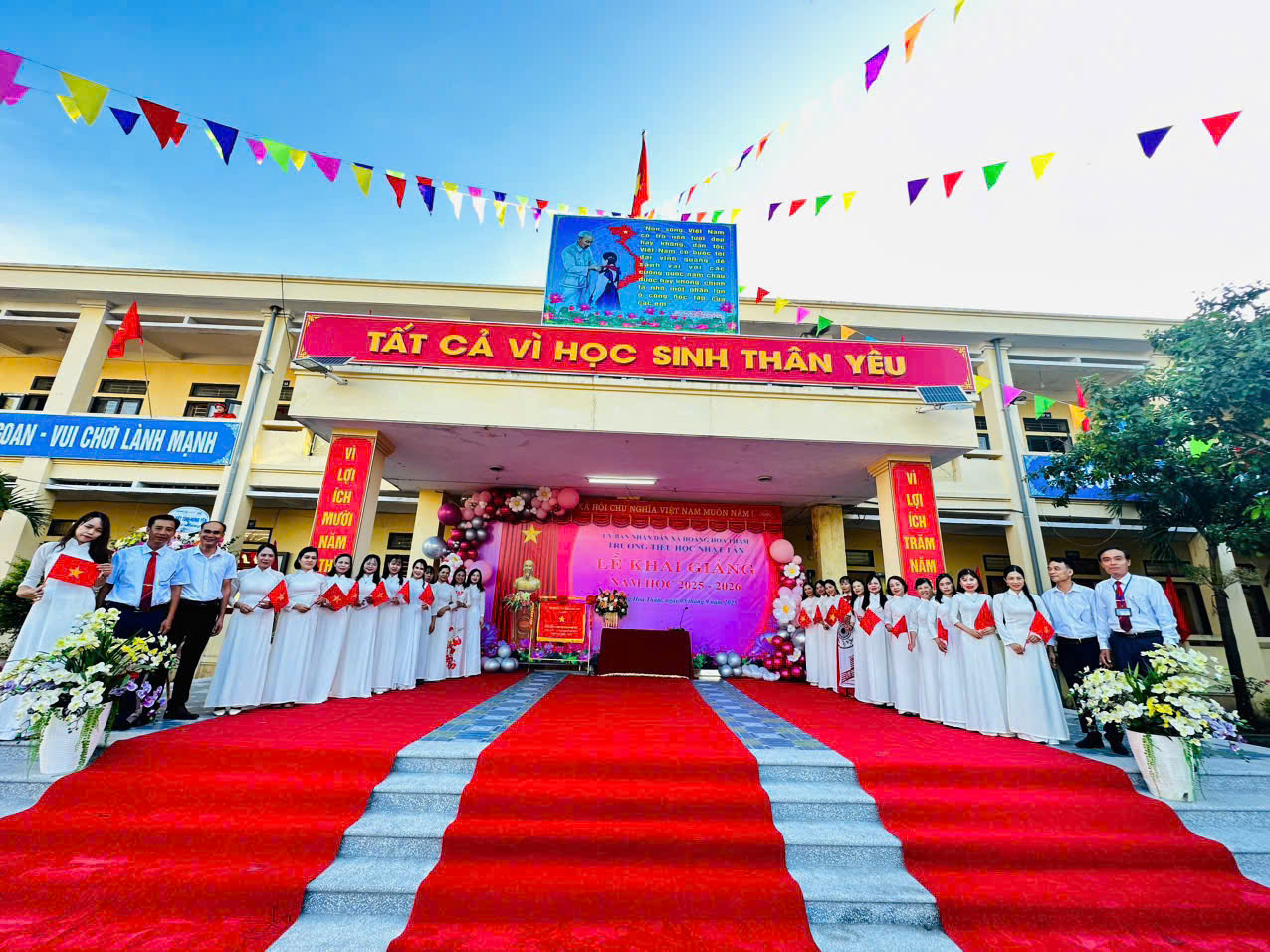 <a href='https://c1nhattantl.hungyen.edu.vn/tin-tuc/chao-mung-nam-hoc-moi-2025-2026-le-khai-giang-day-cam-xuc-tai-truong-tieu-hoc-nhat-tan.html'>Chào mừng năm học mới 2025 – 2026 Lễ khai giảng đầy cảm xúc tại trường Tiểu học Nhật Tân</a>